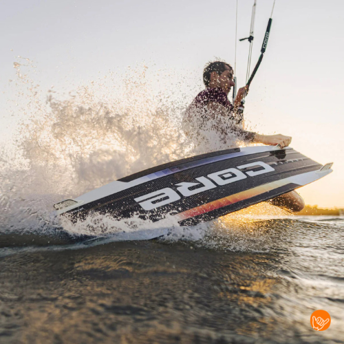 Hoe kies je tussen een nieuwe of tweedehands Core kiteboard?
